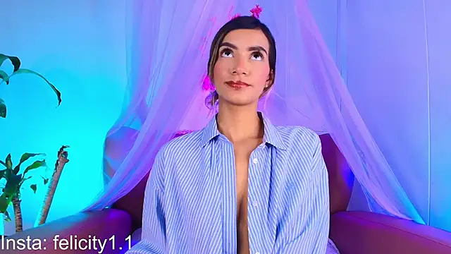 Snapshot of _Felicity_1 chatting on July 6, 2026, 1:29 pm Felicity 1 online show from July 6, 2026, 1:29 pm