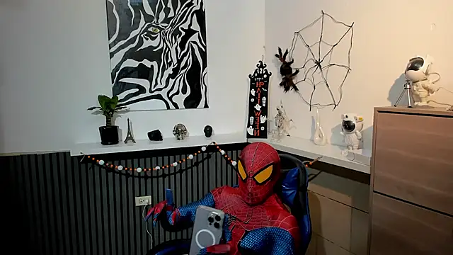 Daemon21 online show from October 30, 2025, 9:33 pm