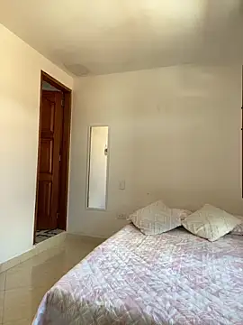 Im Amelia online show from March 15, 2026, 3:08 pm