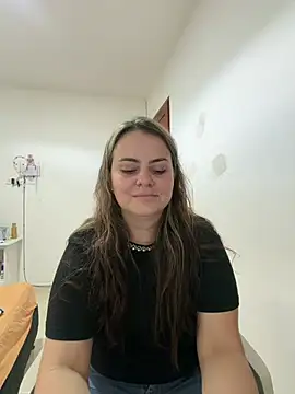 Im Amelia online show from July 18, 2026, 4:37 pm