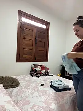 Im Amelia online show from April 19, 2026, 8:22 pm