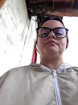 Im Amelia online show from April 21, 2026, 12:01 pm