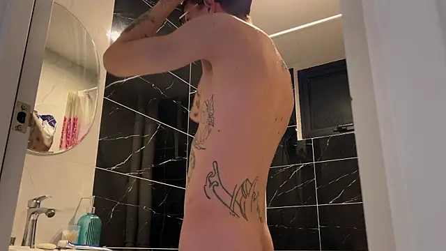 anahori  simon online show from April 19, 2026, 12:44 am