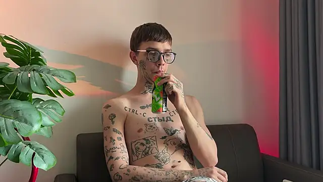 anahori  simon online show from April 17, 2026, 12:57 am