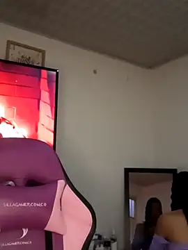 Lanna hott  online show from November 15, 2025, 11:36 am