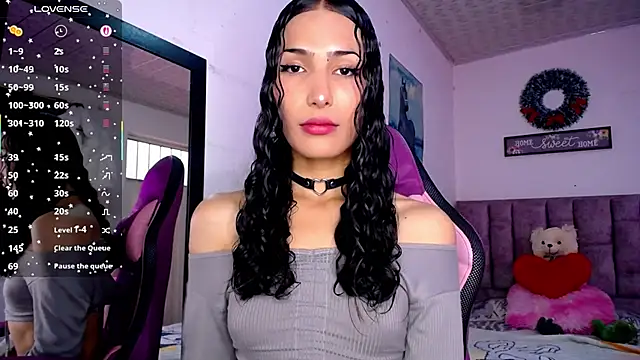 Lanna hott  online show from June 3, 2026, 7:07 pm