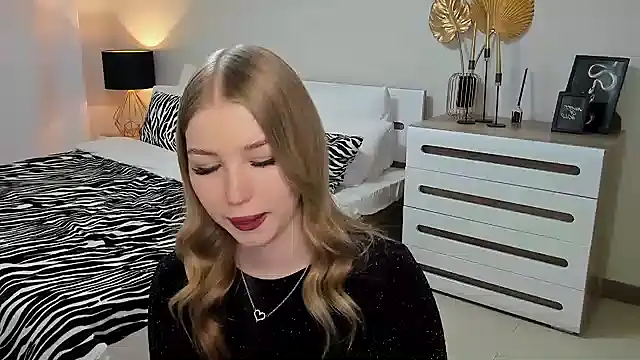 shy  lady online show from March 21, 2025, 12:29 am