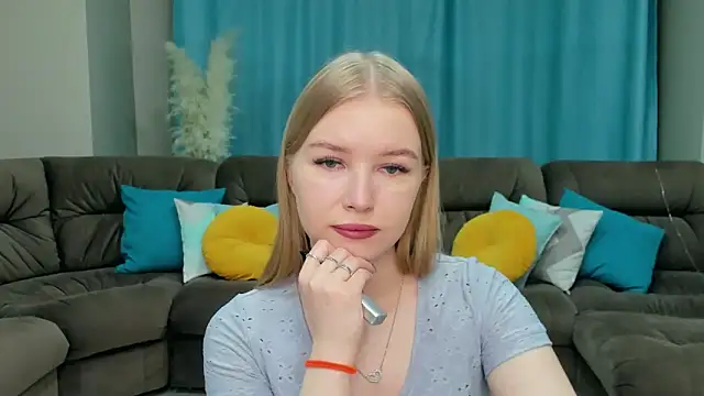 shy  lady online show from March 6, 2025, 3:02 pm