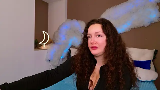 GloriNichols online show from November 10, 2025, 6:18 am