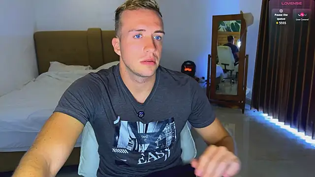 tommy cumfinger online show from April 18, 2026, 1:30 am