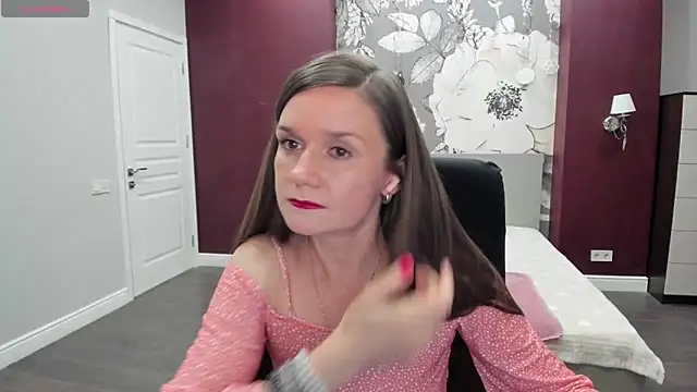 Snapshot of AriaGray chatting on September 13, 2025, 9:59 pm AriaGray online show from September 13, 2025, 9:59 pm