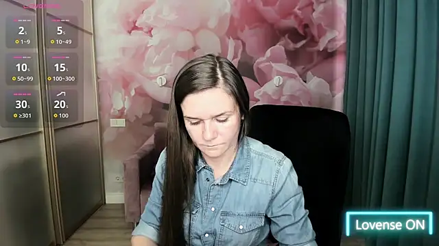 Snapshot of AriaGray chatting on October 30, 2025, 1:53 pm AriaGray online show from October 30, 2025, 1:53 pm