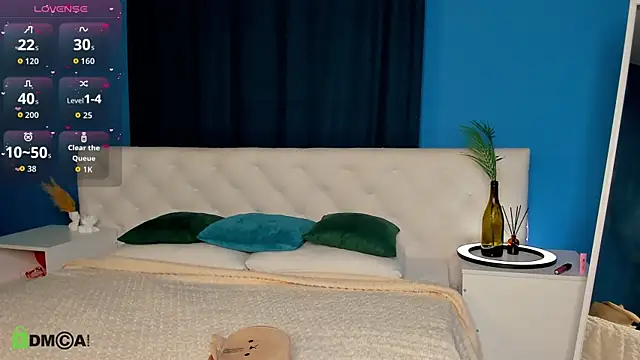 Eva  Lewis online show from November 27, 2025, 1:17 am