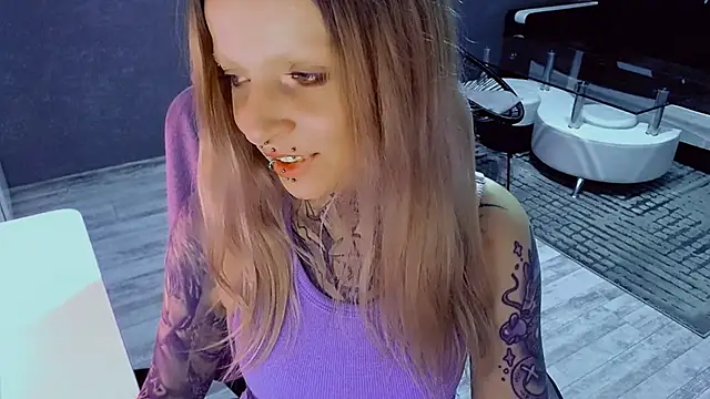 InesGold online show from April 18, 2026, 3:14 pm