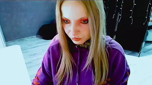 Snapshot of InesGold chatting on October 1, 2025, 8:13 pm InesGold online show from October 1, 2025, 8:13 pm