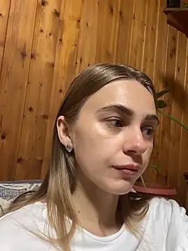 Snapshot of GraceTorrez chatting on November 11, 2025, 9:59 am GraceTorrez online show from November 11, 2025, 9:59 am