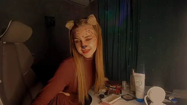 Snapshot of GraceTorrez chatting on November 25, 2025, 8:42 pm GraceTorrez online show from November 25, 2025, 8:42 pm