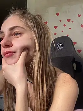 Snapshot of GraceTorrez chatting on March 20, 2025, 8:42 am GraceTorrez online show from March 20, 2025, 8:42 am