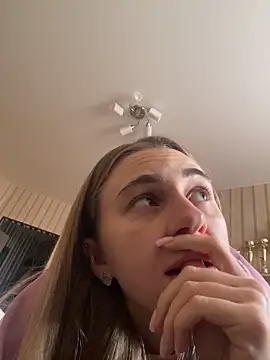 Snapshot of GraceTorrez chatting on October 23, 2025, 1:54 pm GraceTorrez online show from October 23, 2025, 1:54 pm