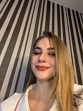 Snapshot of GraceTorrez chatting on October 21, 2025, 5:07 am GraceTorrez online show from October 21, 2025, 5:07 am