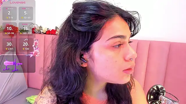 Snapshot of zyle_boobs chatting on October 25, 2025, 12:17 pm zyle boobs online show from October 25, 2025, 12:17 pm