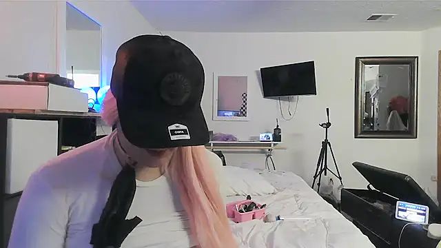 sissytrapdolly24 online show from December 21, 2025, 10:32 pm