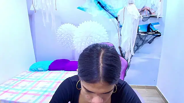 Snapshot of DEMI_LEED chatting on October 24, 2025, 11:09 am DEMI LEED online show from October 24, 2025, 11:09 am