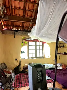 sammoura01 online show from November 29, 2025, 4:07 pm