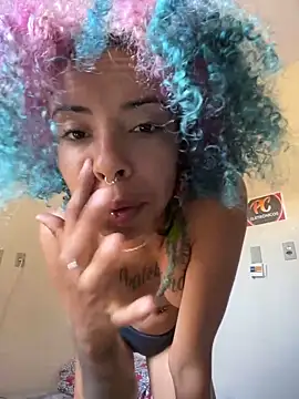 Snapshot of sammoura01 chatting on December 6, 2024, 12:44 pm sammoura01 online show from December 6, 2024, 12:44 pm