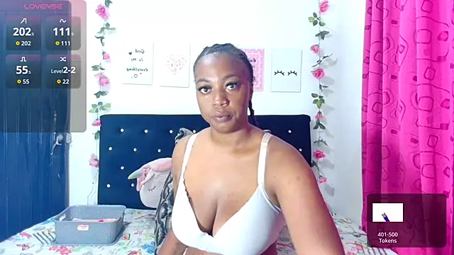 CiaraEbony online show from December 2, 2025, 8:49 am