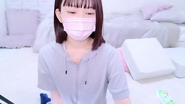 Snapshot of x-naru-x chatting on December 8, 2024, 12:13 am x-naru-x online show from December 8, 2024, 12:13 am