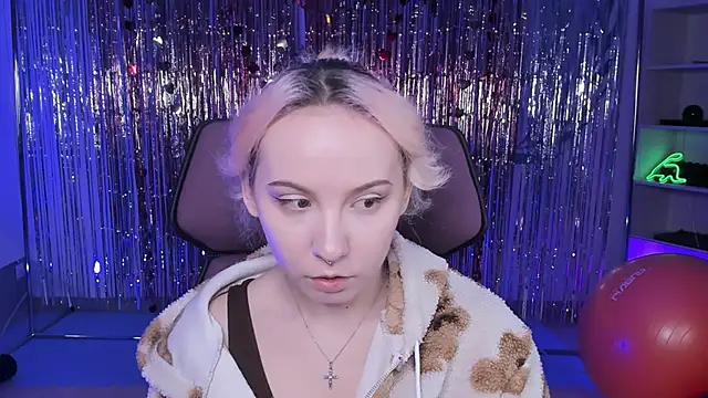 Snapshot of JasmineMilko chatting on March 19, 2025, 5:08 am JasmineMilko online show from March 19, 2025, 5:08 am