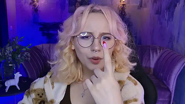 Snapshot of JasmineMilko chatting on February 18, 2025, 11:22 am JasmineMilko online show from February 18, 2025, 11:22 am