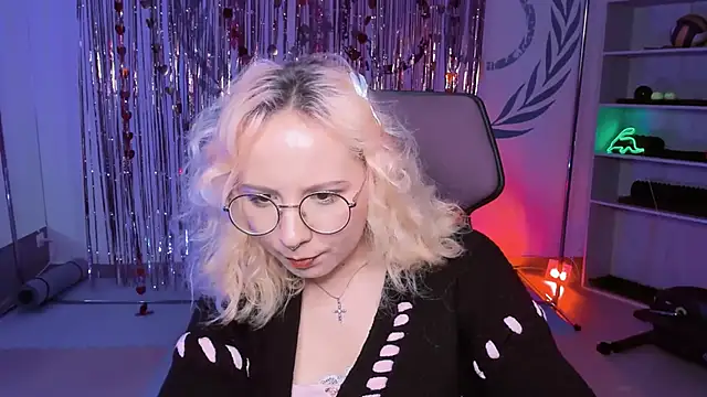 Snapshot of JasmineMilko chatting on March 12, 2025, 12:36 pm JasmineMilko online show from March 12, 2025, 12:36 pm