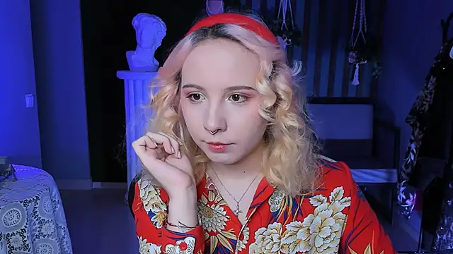 Snapshot of JasmineMilko chatting on March 20, 2025, 5:02 am JasmineMilko online show from March 20, 2025, 5:02 am