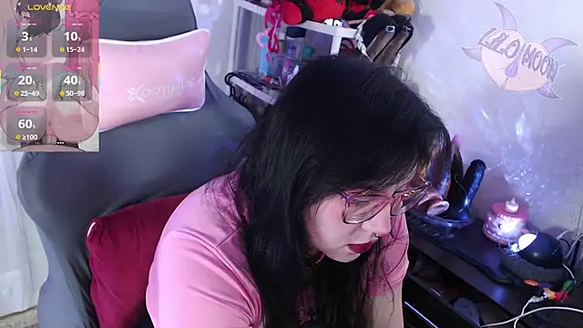 LiloMoon69 online show from September 19, 2025, 12:42 pm