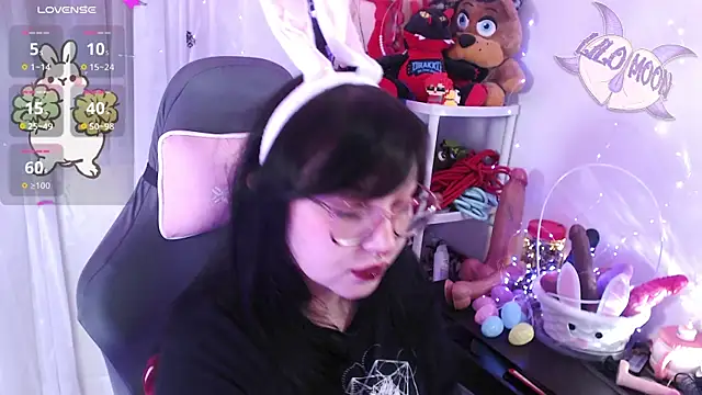 LiloMoon69 online show from April 2, 2026, 4:24 pm