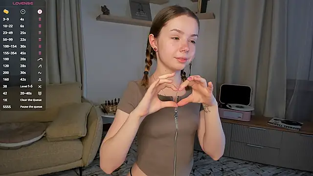 Snapshot of DominikaElis chatting on September 9, 2025, 7:34 pm DominikaElis online show from September 9, 2025, 7:34 pm