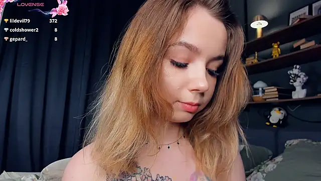 Snapshot of DominikaElis chatting on March 22, 2025, 12:06 am DominikaElis online show from March 22, 2025, 12:06 am