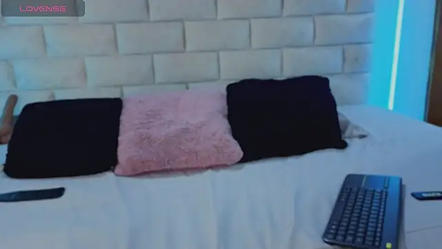 Daddysgirl1  online show from April 19, 2026, 10:01 pm