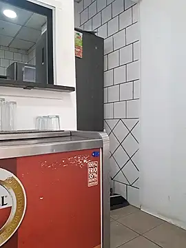 Snapshot of PublicNoFace chatting on December 26, 2024, 2:48 pm PublicNoFace online show from December 26, 2024, 2:48 pm