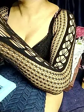 sexylaya2 online show from April 11, 2026, 2:08 am