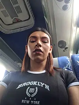 Maiskeen Zamara online show from December 21, 2024, 5:07 pm