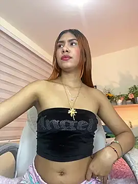 Snapshot of soy_sarah_ chatting on February 6, 2025, 5:57 am soy sarah online show from February 6, 2025, 5:57 am