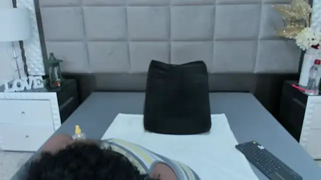 OliviaBurning online show from December 19, 2025, 1:53 am