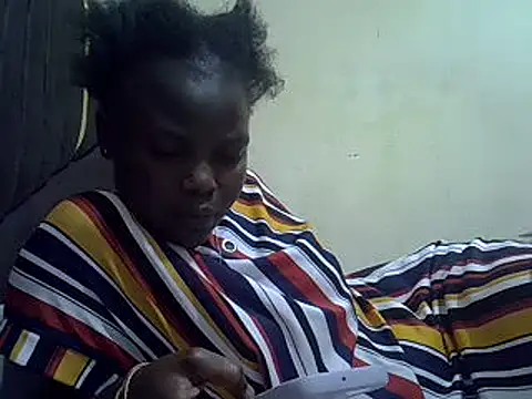 Snapshot of pretty_vivy chatting on February 8, 2025, 4:35 pm pretty vivy online show from February 8, 2025, 4:35 pm