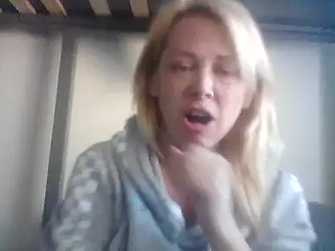 burrkitty online show from December 6, 2024, 5:49 pm