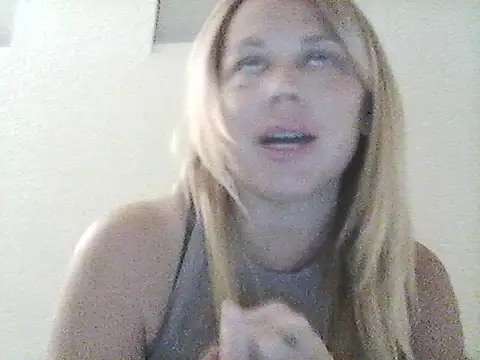 burrkitty online show from December 3, 2025, 4:46 am