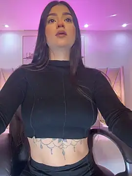 amelie jhons online show from December 19, 2025, 9:17 pm