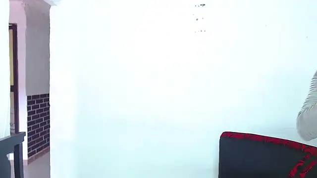 BLACK MOON TS online show from November 4, 2025, 4:33 pm